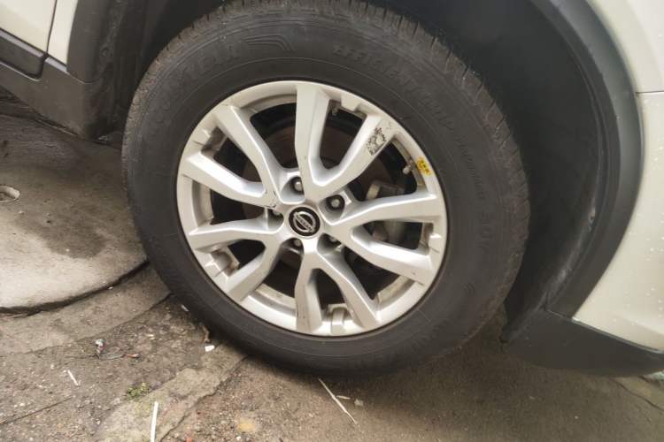 Used Nissan X-Trail 2017 2.0L CVT Comfort Edition 2WD Right Front Wheel Hub