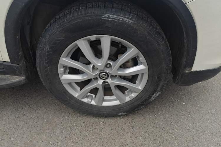 Used Nissan X-Trail 2017 2.0L CVT Comfort Edition 2WD Right Front Wheel Hub