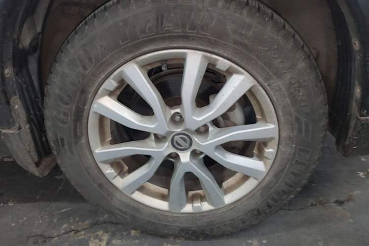 Used Nissan X-Trail 2017 2.0L CVT Comfort Edition 2WD Right Front Wheel Hub