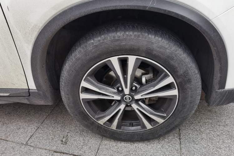 Used Nissan X-Trail 2017 2.5L CVT Luxury Edition 4WD Right Front Wheel Hub
