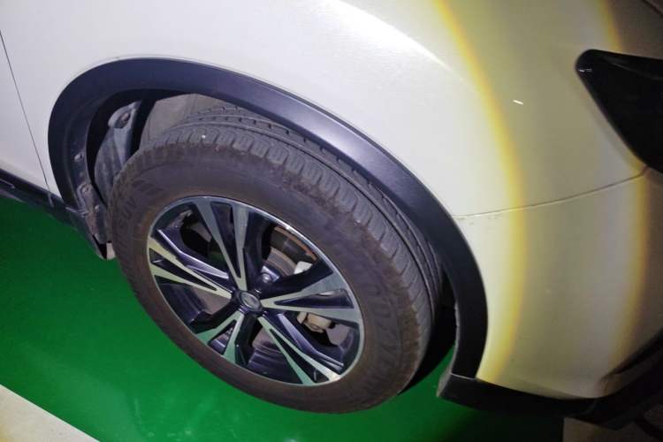 Used Nissan X-Trail 2017 2.5L CVT Leading Edition 4WD Right Front Wheel Hub
