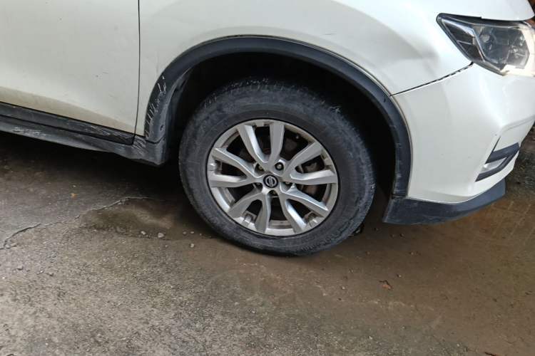Used Nissan X-Trail 2017 2.0L CVT Comfort Edition 2WD Right Front Wheel Hub