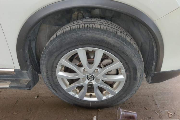Used Nissan X-Trail 2017 2.0L CVT 7-Seater Comfort Edition 2WD Right Front Wheel Hub