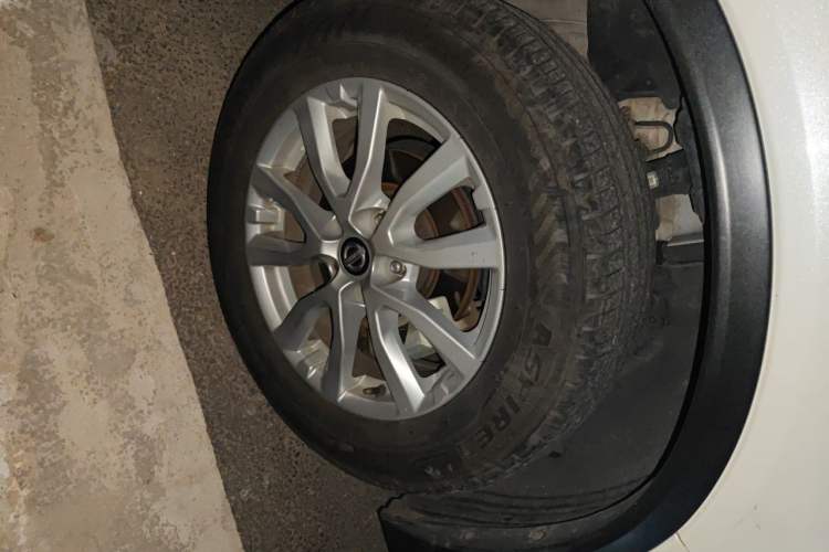Used Nissan X-Trail 2017 2.0L CVT Comfort Edition 2WD Right Front Wheel Hub