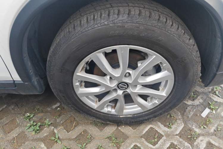 Used Nissan X-Trail 2017 2.0L CVT Comfort Edition 2WD Right Front Wheel Hub