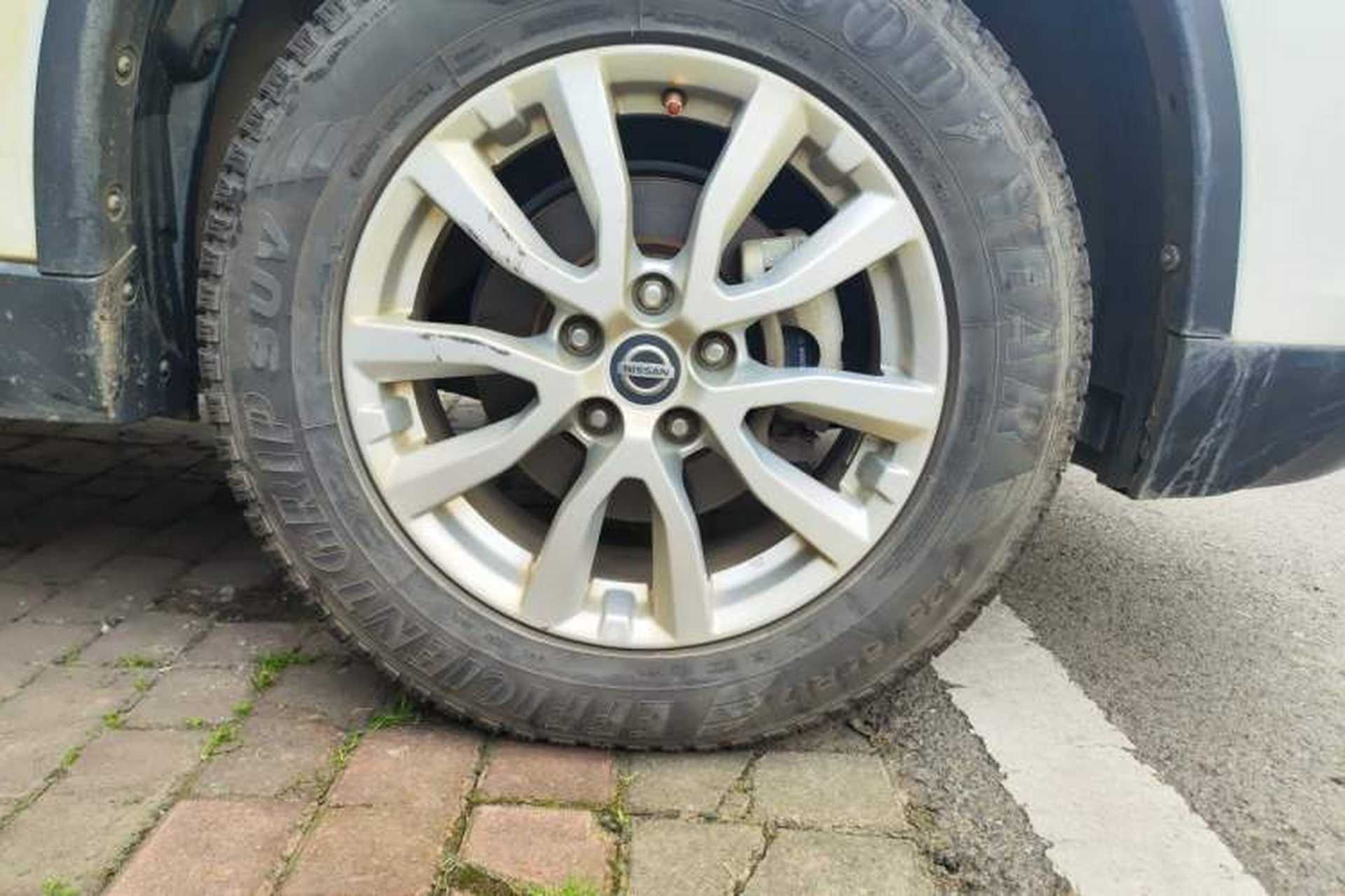 Used Nissan X-Trail 2017 2.0L CVT Comfort Edition 2WD Right Front Wheel Hub