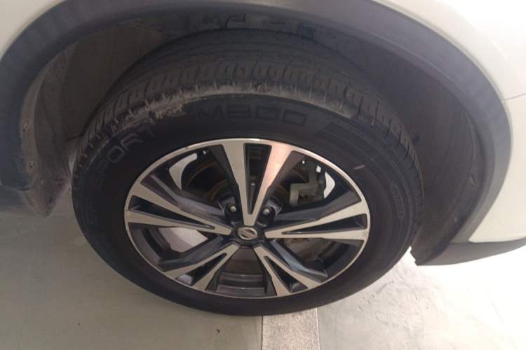 Used Nissan X-Trail 2017 2.5L CVT Luxury Edition 4WD Right Front Wheel Hub