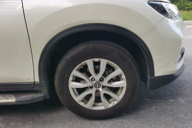 Used Nissan X-Trail 2017 2.0L CVT Comfort Edition 2WD Right Front Wheel Hub