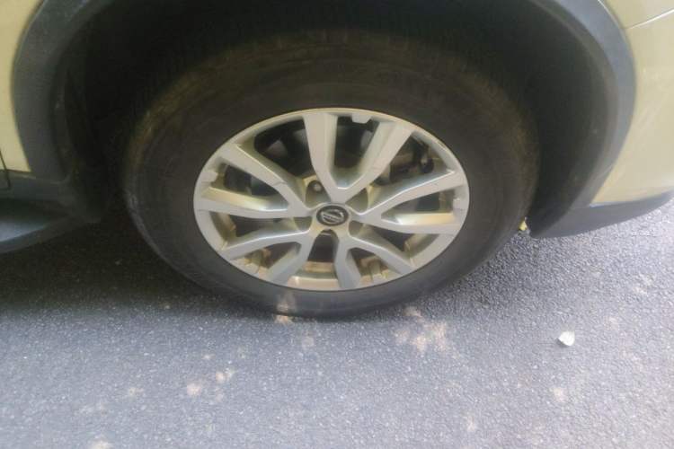 Used Nissan X-Trail 2017 2.0L CVT Comfort Edition 2WD Right Front Wheel Hub