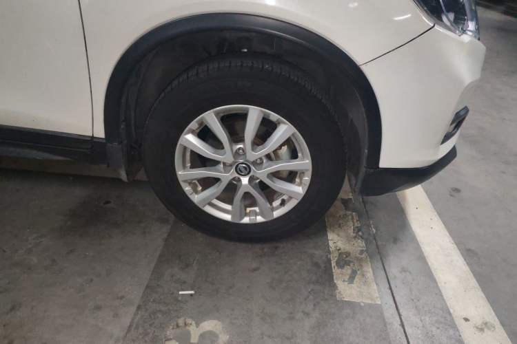 Used Nissan X-Trail 2017 2.0L CVT Comfort Edition 2WD Right Front Wheel Hub