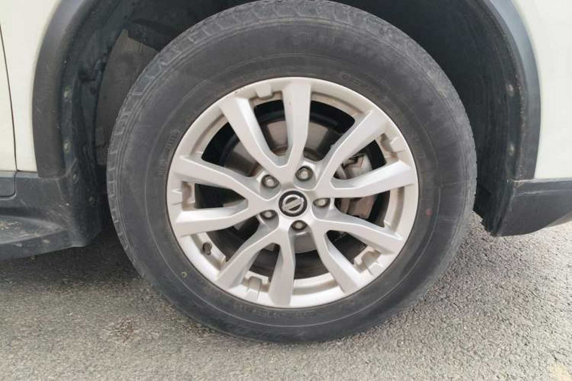 Used Nissan X-Trail 2017 2.0L CVT Comfort Edition 2WD Right Front Wheel Hub