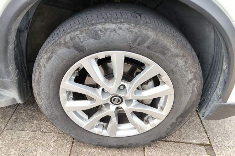 Used Nissan X-Trail 2017 2.0L CVT Comfort Edition 2WD Right Front Wheel Hub