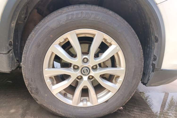 Used Nissan X-Trail 2017 2.0L CVT Comfort Edition 2WD Right Front Wheel Hub