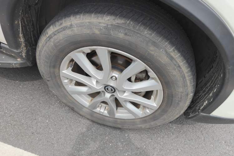 Used Nissan X-Trail 2017 2.0L CVT Comfort Edition 2WD Right Front Wheel Hub