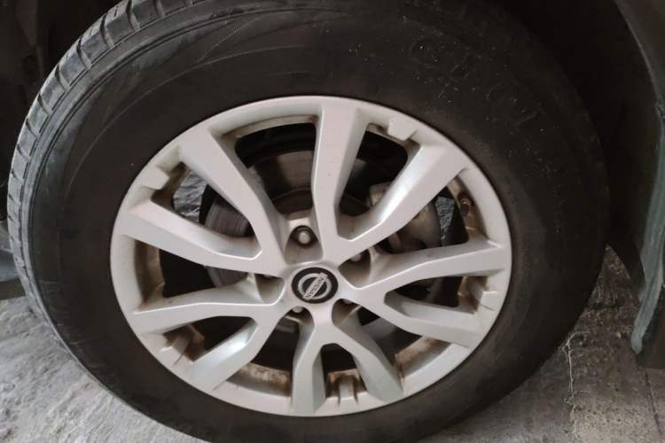 Used Nissan X-Trail 2017 2.0L CVT Comfort Edition 2WD Right Front Wheel Hub