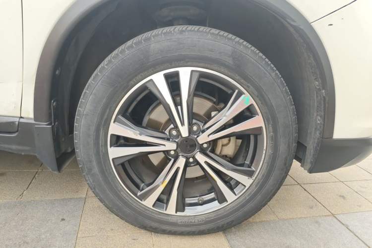 Used Nissan X-Trail 2017 2.5L CVT Luxury Edition 4WD Right Front Wheel Hub