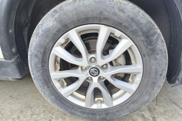 Used Nissan X-Trail 2017 2.0L CVT Comfort Edition 2WD Right Front Wheel Hub
