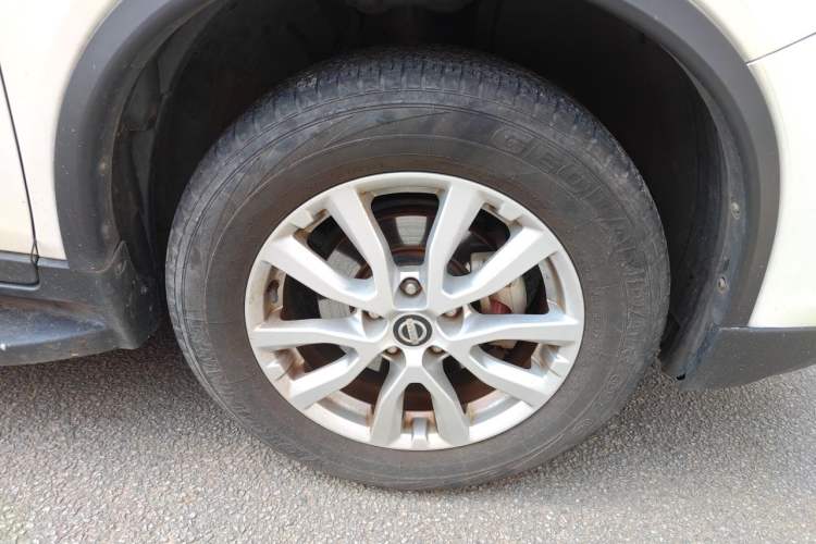 Used Nissan X-Trail 2017 2.0L CVT Comfort Edition 2WD Right Front Wheel Hub