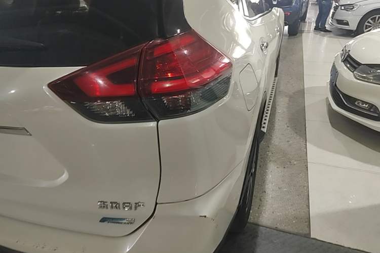 Used Nissan X-Trail 2017 2.5L CVT Luxury Edition 4WD Right Rear Taillight