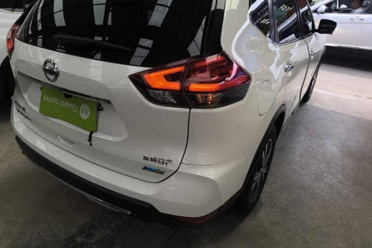 Used Nissan X-Trail 2017 2.5L CVT Luxury Edition 4WD Right Rear Taillight