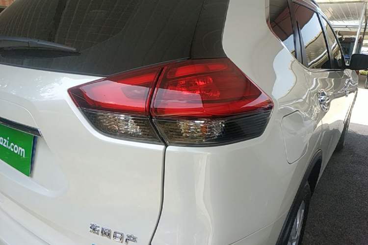 Used Nissan X-Trail 2017 2.0L CVT Comfort Edition 2WD Right Rear Taillight
