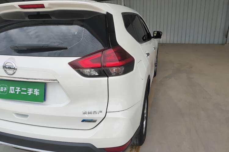 Used Nissan X-Trail 2017 2.0L CVT Comfort Edition 2WD Right Rear Taillight