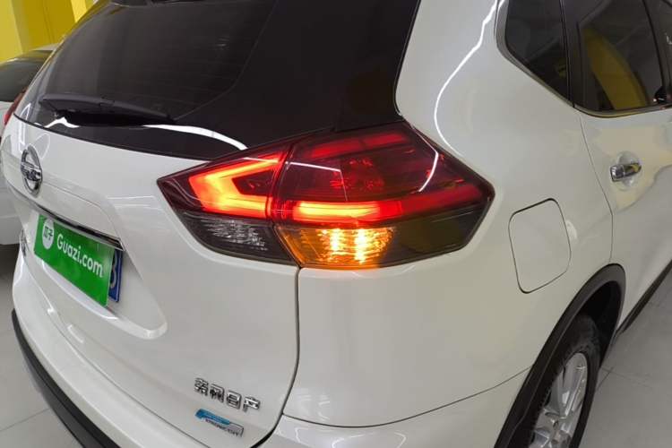 Used Nissan X-Trail 2017 2.0L CVT Comfort Edition 2WD Right Rear Taillight