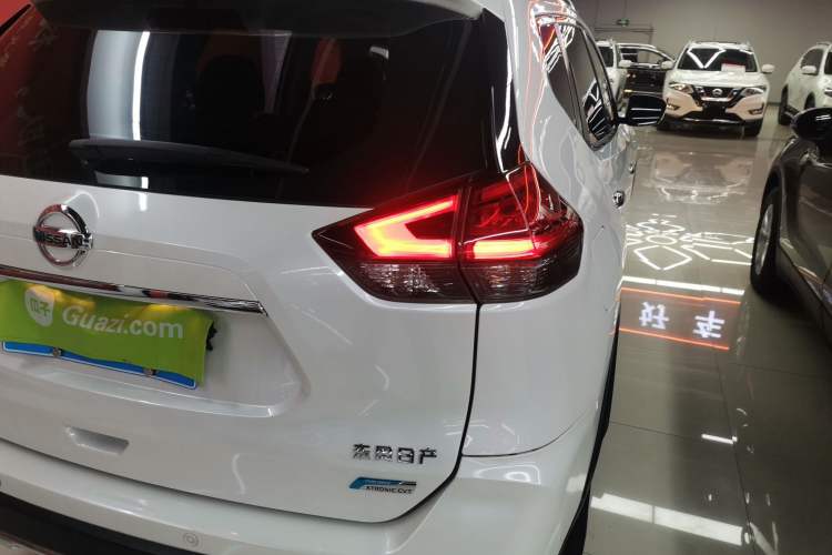 Used Nissan X-Trail 2017 2.0L CVT Comfort Edition 2WD Right Rear Taillight