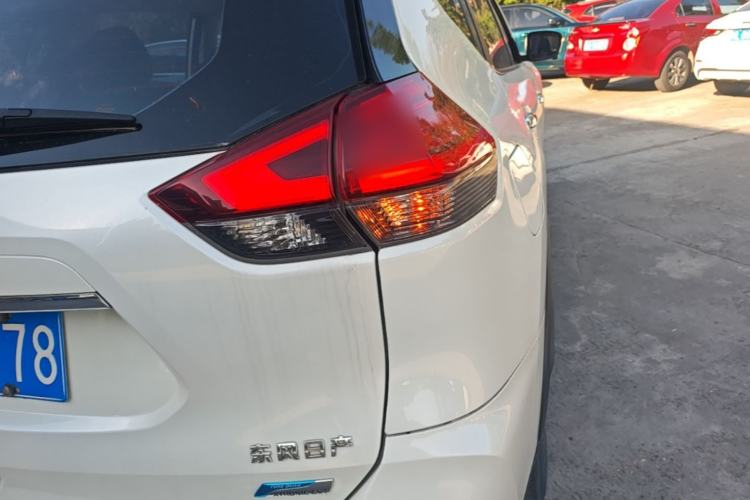 Used Nissan X-Trail 2017 2.0L CVT Comfort Edition 2WD Right Rear Taillight