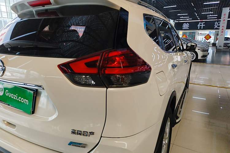 Used Nissan X-Trail 2017 2.0L CVT Comfort Edition 2WD Right Rear Taillight
