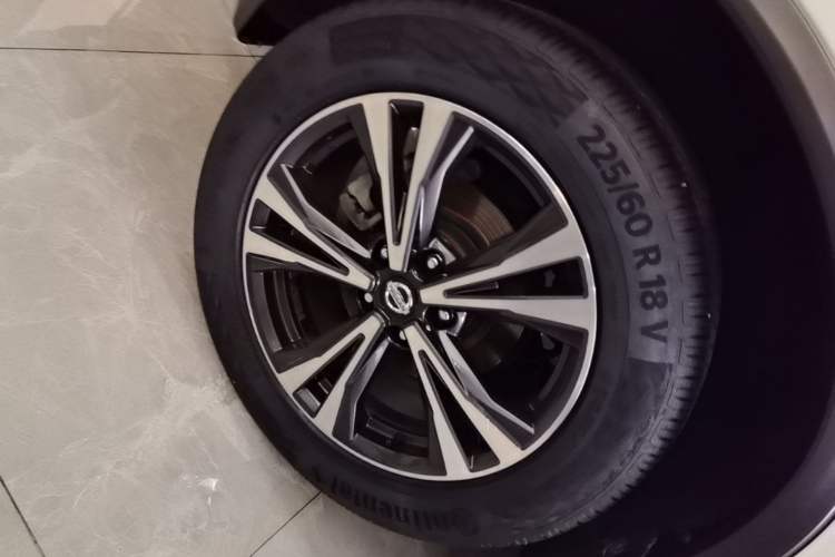 Used Nissan X-Trail 2017 2.5L CVT Luxury Edition 4WD Right Rear Wheel Hub
