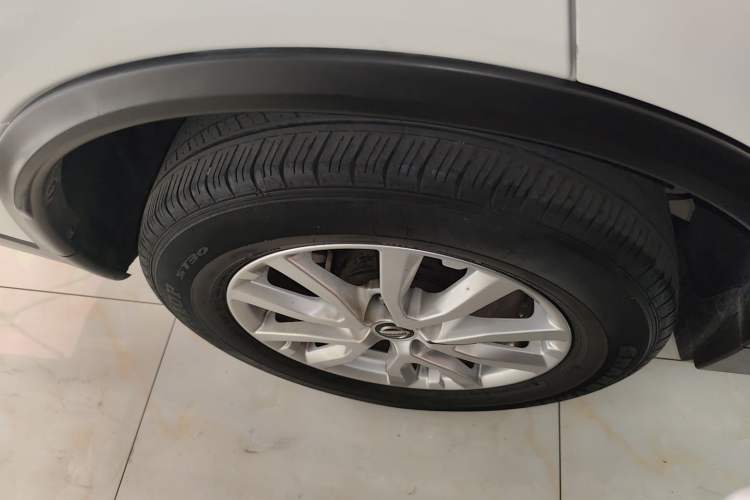 Used Nissan X-Trail 2017 2.0L CVT Comfort Edition 2WD Right Rear Wheel Hub