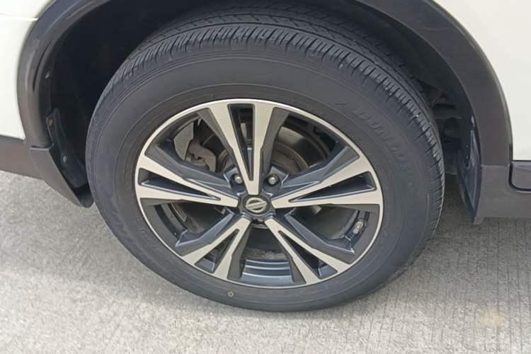 Used Nissan X-Trail 2017 2.5L CVT Luxury Edition 4WD Right Rear Wheel Hub