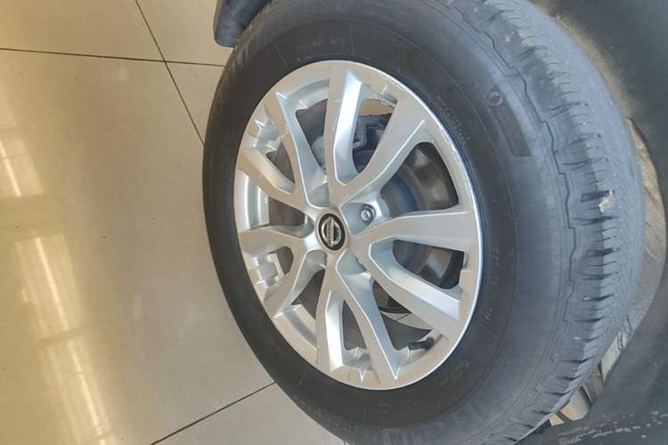 Used Nissan X-Trail 2017 2.0L CVT Comfort Edition 2WD Right Rear Wheel Hub