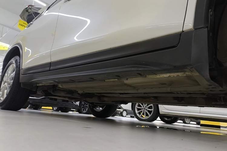 Used Nissan X-Trail 2017 2.0L CVT Comfort Edition 2WD Right Side Sill
