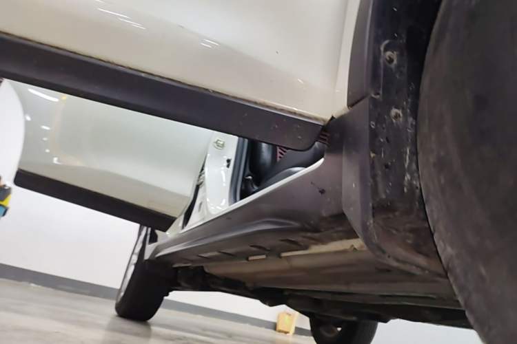 Used Nissan X-Trail 2017 2.0L CVT Comfort Edition 2WD Right Side Sill