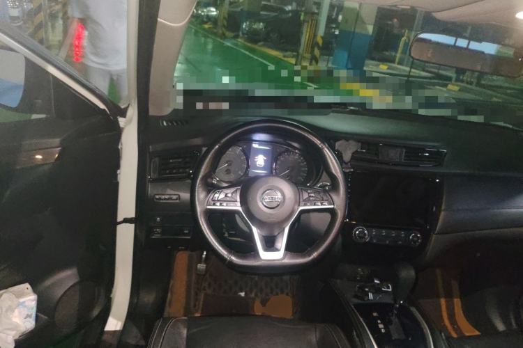Used Nissan X-Trail 2017 2.0L CVT Comfort Edition 2WD Steering Wheel