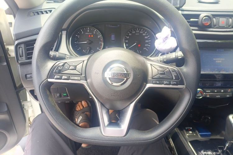 Used Nissan X-Trail 2017 2.5L CVT Leading Edition 4WD Steering Wheel