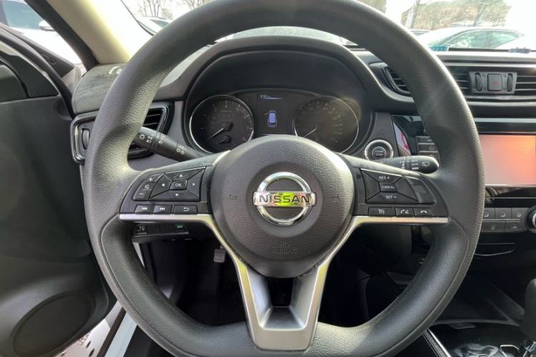 Used Nissan X-Trail 2017 2.0L CVT Comfort Edition 2WD Steering Wheel