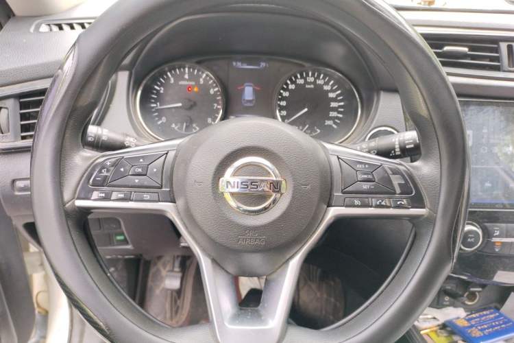 Used Nissan X-Trail 2017 2.0L CVT Comfort Edition 2WD Steering Wheel