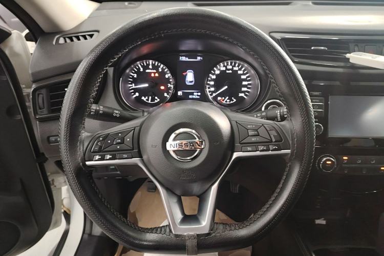 Used Nissan X-Trail 2017 2.0L CVT Comfort Edition 2WD Steering Wheel