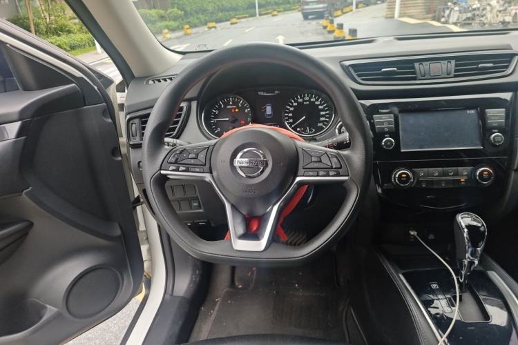 Used Nissan X-Trail 2017 2.0L CVT Comfort Edition 2WD Steering Wheel