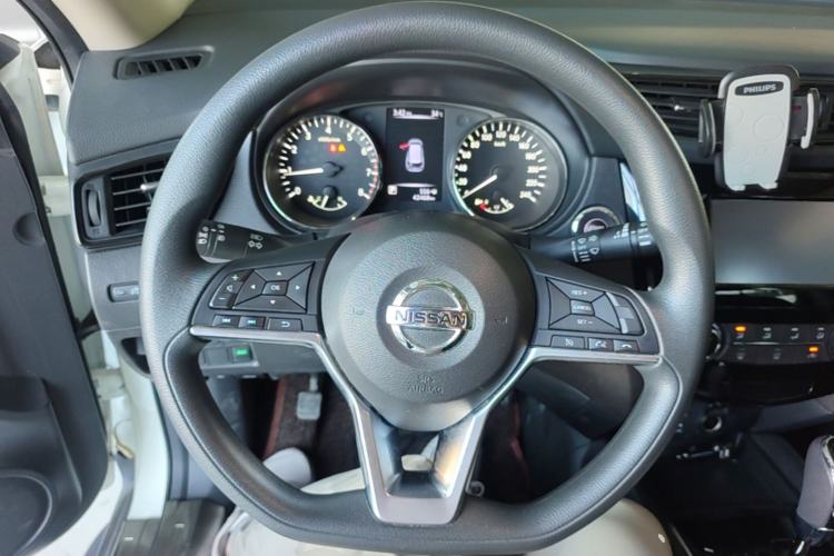 Used Nissan X-Trail 2017 2.0L CVT Comfort Edition 2WD Steering Wheel