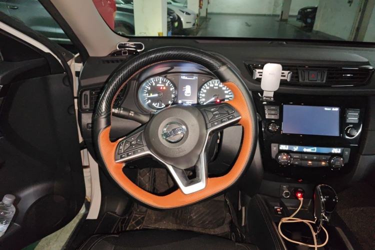 Used Nissan X-Trail 2017 2.5L CVT Leading Edition 4WD Steering Wheel