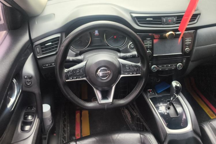 Used Nissan X-Trail 2017 2.5L CVT Luxury Edition 4WD Steering Wheel