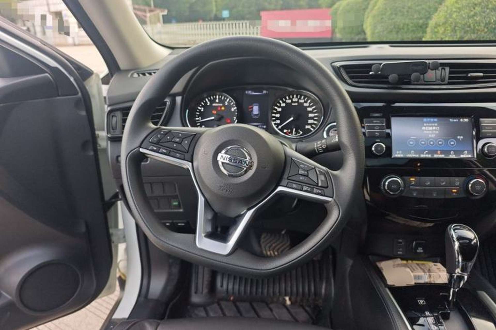 Used Nissan X-Trail 2017 2.0L CVT Comfort Edition 2WD Steering Wheel