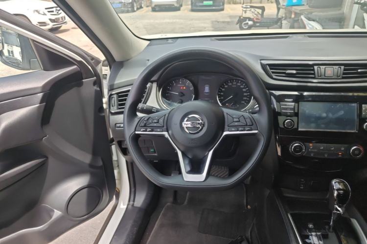 Used Nissan X-Trail 2017 2.0L CVT Comfort Edition 2WD Steering Wheel
