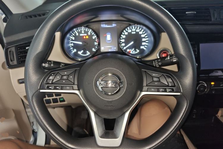 Used Nissan X-Trail 2017 2.0L CVT Comfort Edition 2WD Steering Wheel