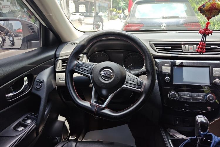 Used Nissan X-Trail 2017 2.0L CVT Comfort Edition 2WD Steering Wheel