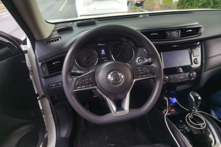 Used Nissan X-Trail 2017 2.0L CVT Comfort Edition 2WD Steering Wheel